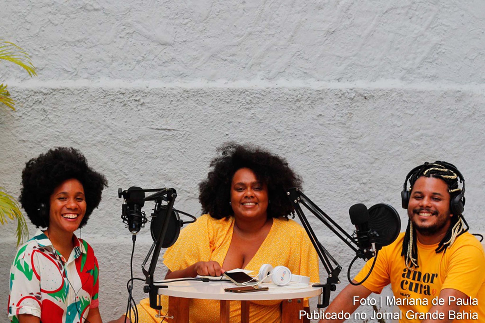 O podcast é coordenado pelos produtores culturais e amigos Milena Anjos, Mariana de Paula e Leandro Souza.