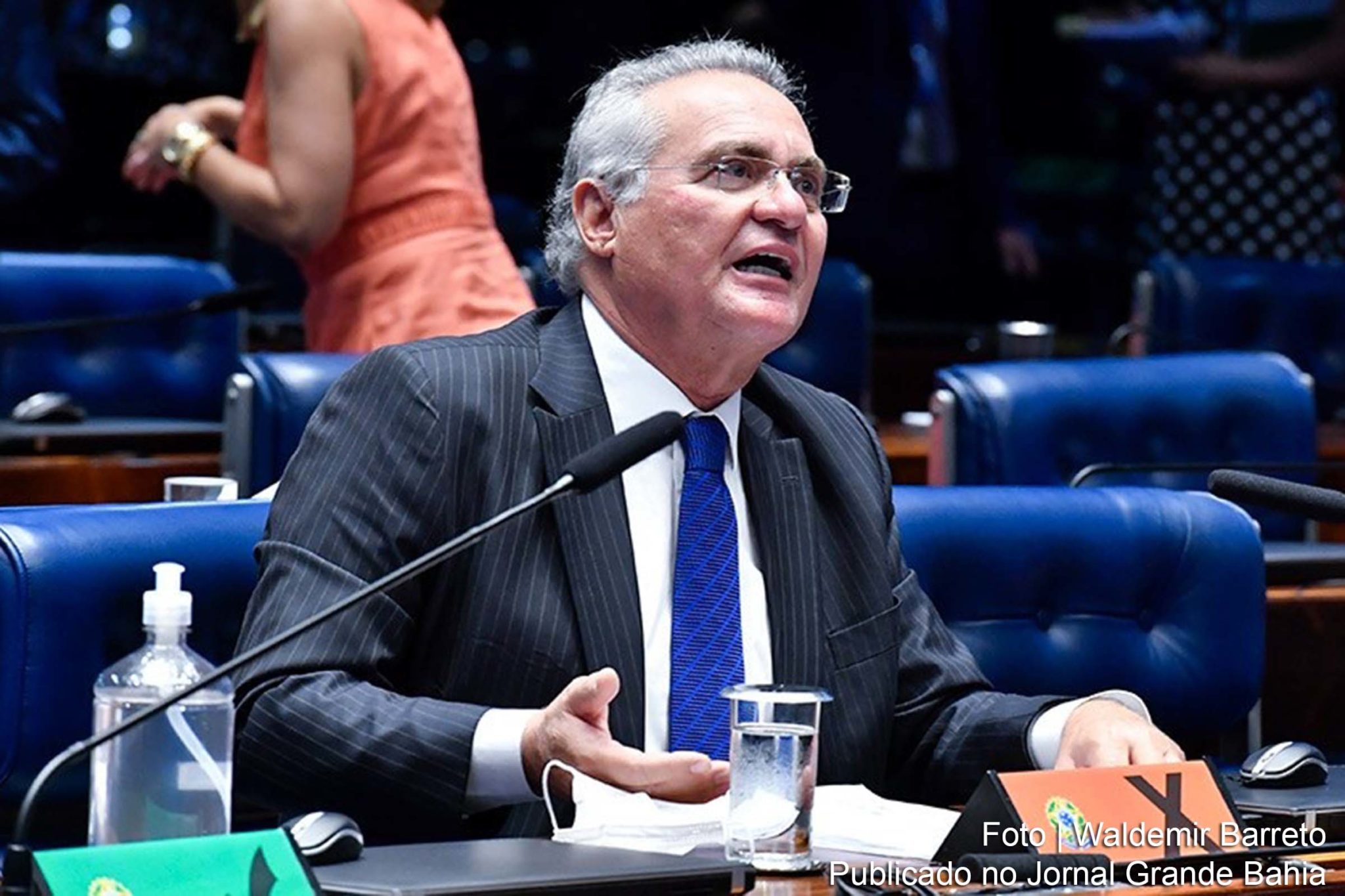 O senador Renan Calheiros é o autor da proposta.