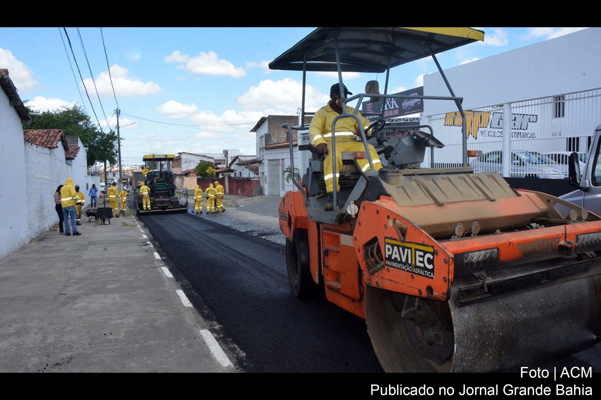Pavimentação asfáltica da rua Juarez Távora no Bairro Queimadinha.