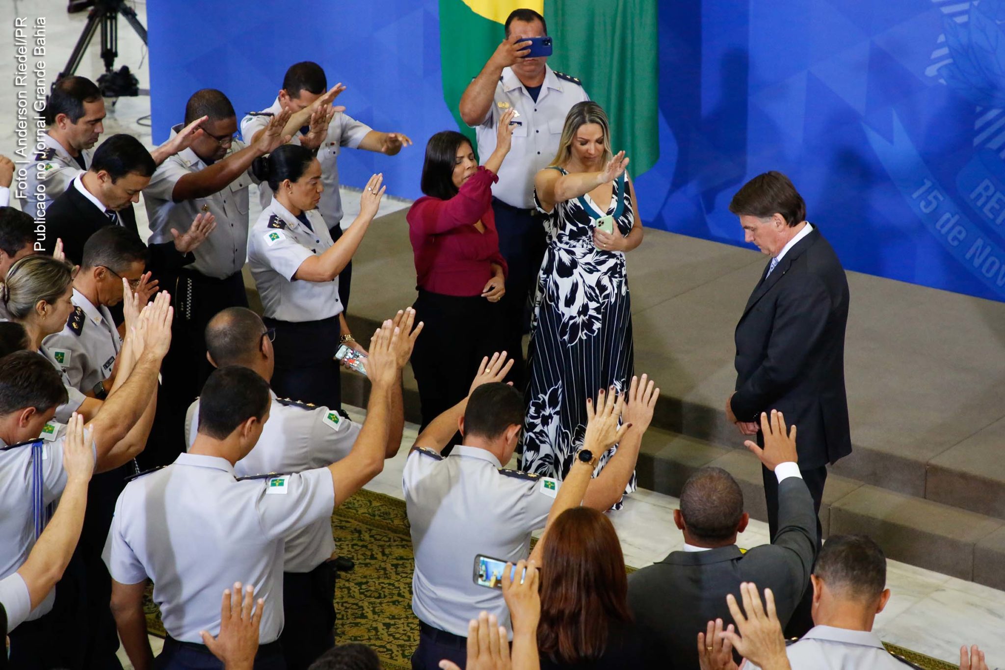 Psicopatia social em ataques à imprensa é a marca do extremista Jair Bolsonaro, espécie de anticristo da modernidade do Brasil.