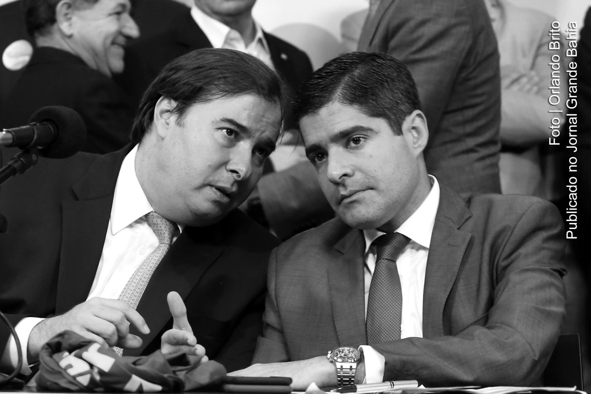 Rodrigo Maia e ACM Neto, traições marcam vida política das lideranças do Democratas.