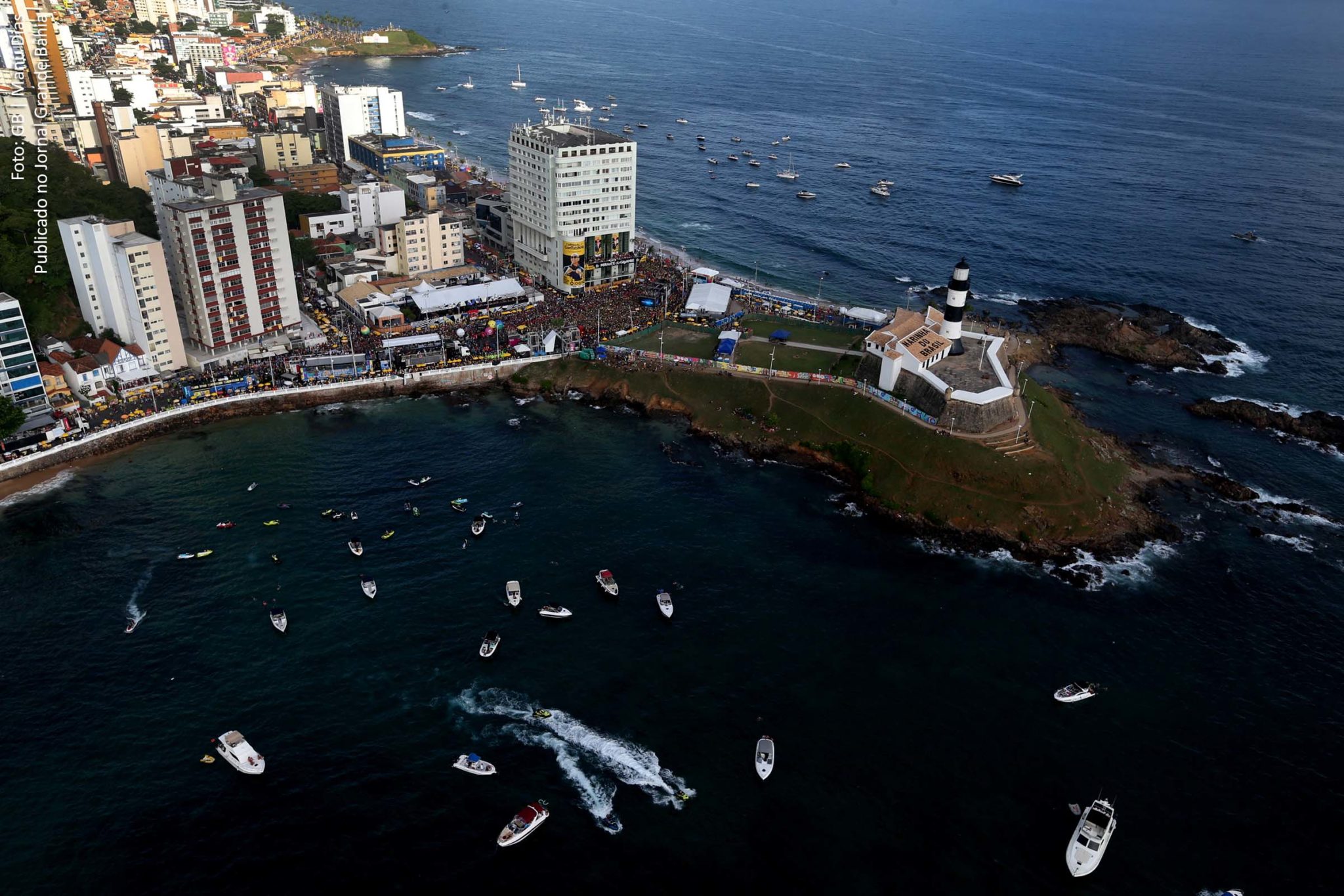 Vista aérea do circuito Barra-Ondina do Carnaval 2020 de Salvador.