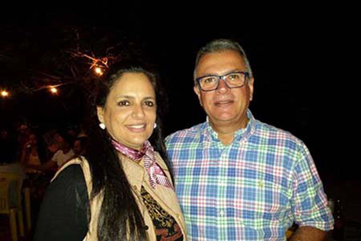 Domingo próximo o empresário Wilker Carneiro estará em b-day ao lado da sua musa Christiane Bahia Carneiro.