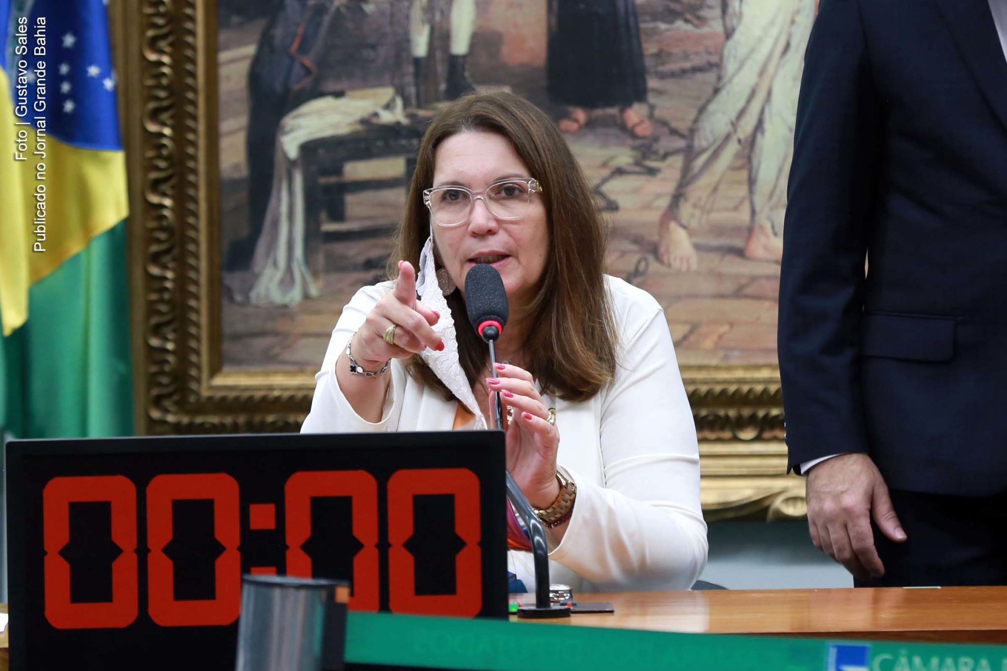 Deputada federal Bia Kicis (PSL-DF), extremista do bolsonarismo e adaptada de discurso com trações de psicopatia social.