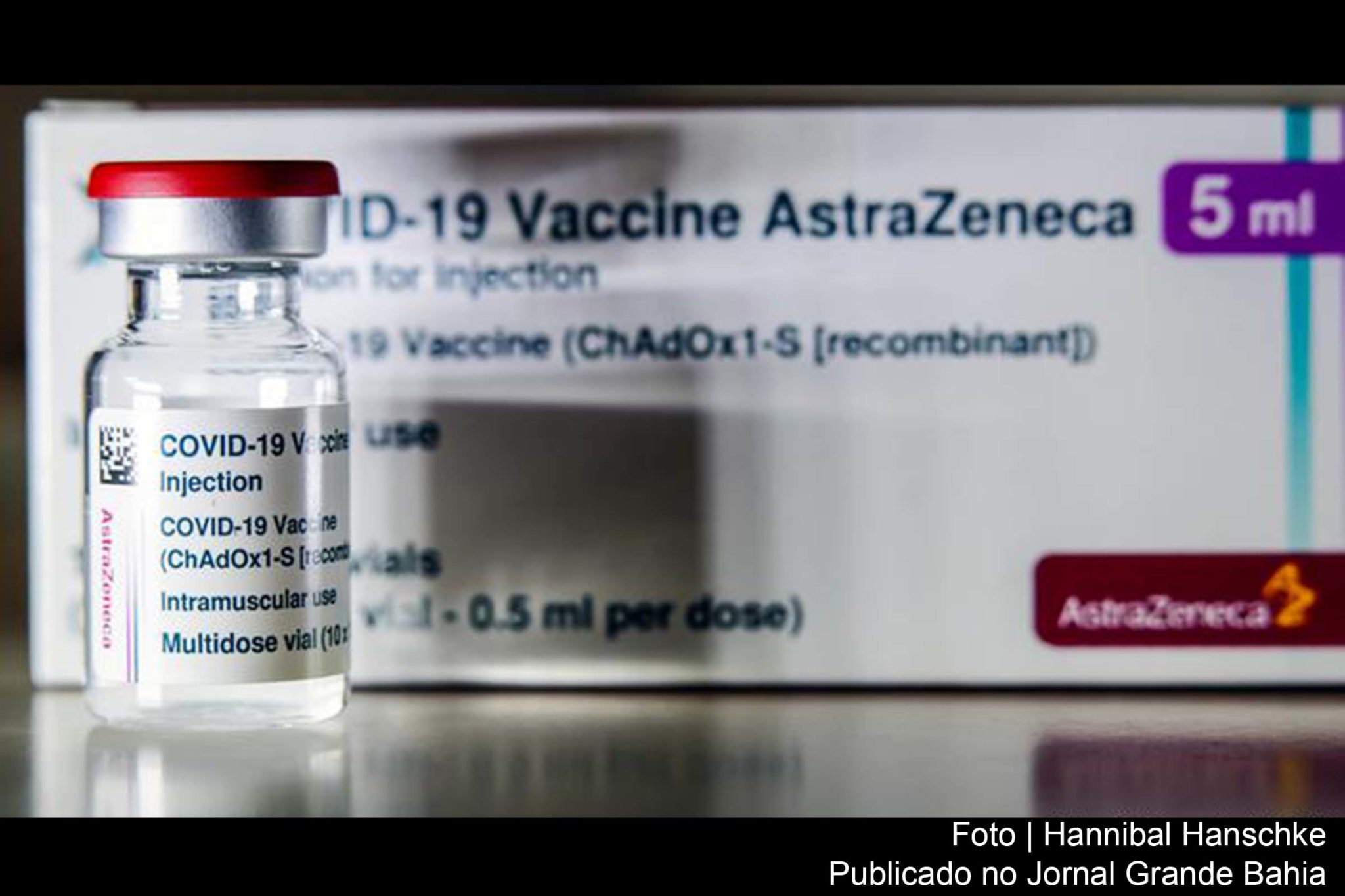 Vacina AstraZeneca-Oxford é segura e eficiente, afirma Agência Europeia de Medicamentos.