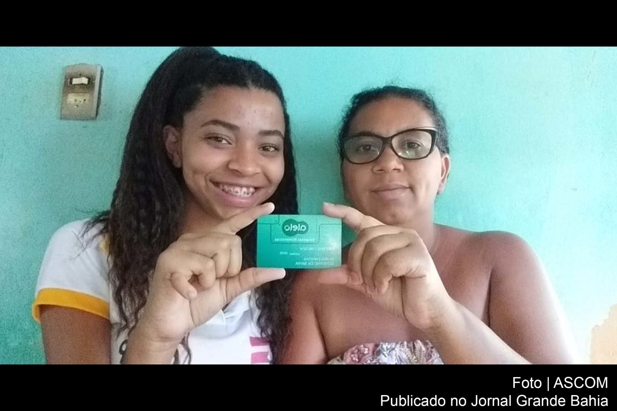 Cada estudante tem direito ao vale de R$ 55, que são destinados para a compra de gêneros alimentícios.
