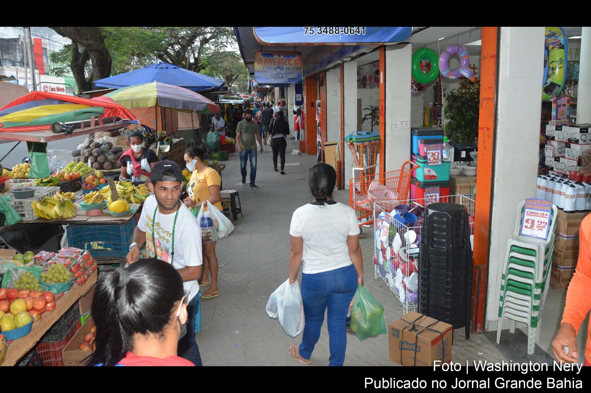 Vendedores de frutas e verduras que trabalham na Rua Marechal Deodoro serão transferidos para feiras livres e o Centro de Abastecimento de Feira de Santana.