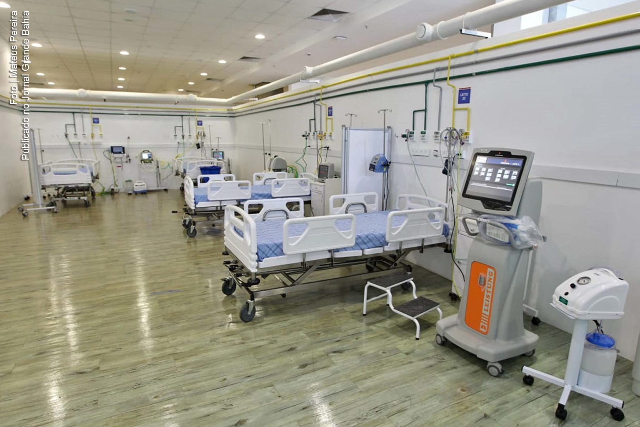 Governos estaduais e municipais reabriram leitos de UTI para pacientes com a Covid-19, mas demanda é maior do que oferta de unidades de tratamento.
