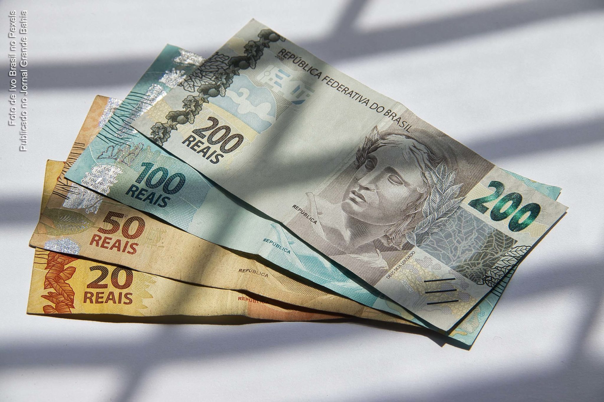 Inflação reduz poder de compras das famílias do Brasil. Alta de 7,1% do preço dos combustíveis influenciou principalmente as famílias de renda alta, diz IPEA.