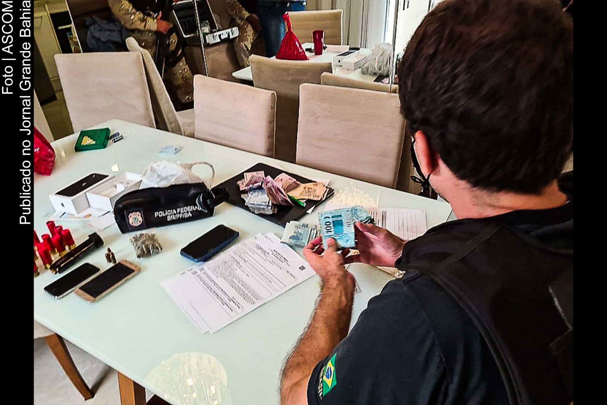 Polícia Federal deflagrou a Operação Ikaro II, com o objetivo de desarticular uma organização criminosa estabelecida na Bahia.