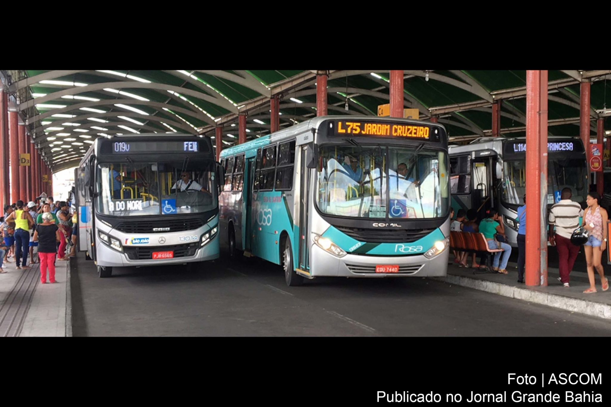 Estudantes do ensino fundamental, médio e superior que possuem o benefício do Passe Estudantil deverão utilizar o transporte público urbano entre 9 e 16 horas.