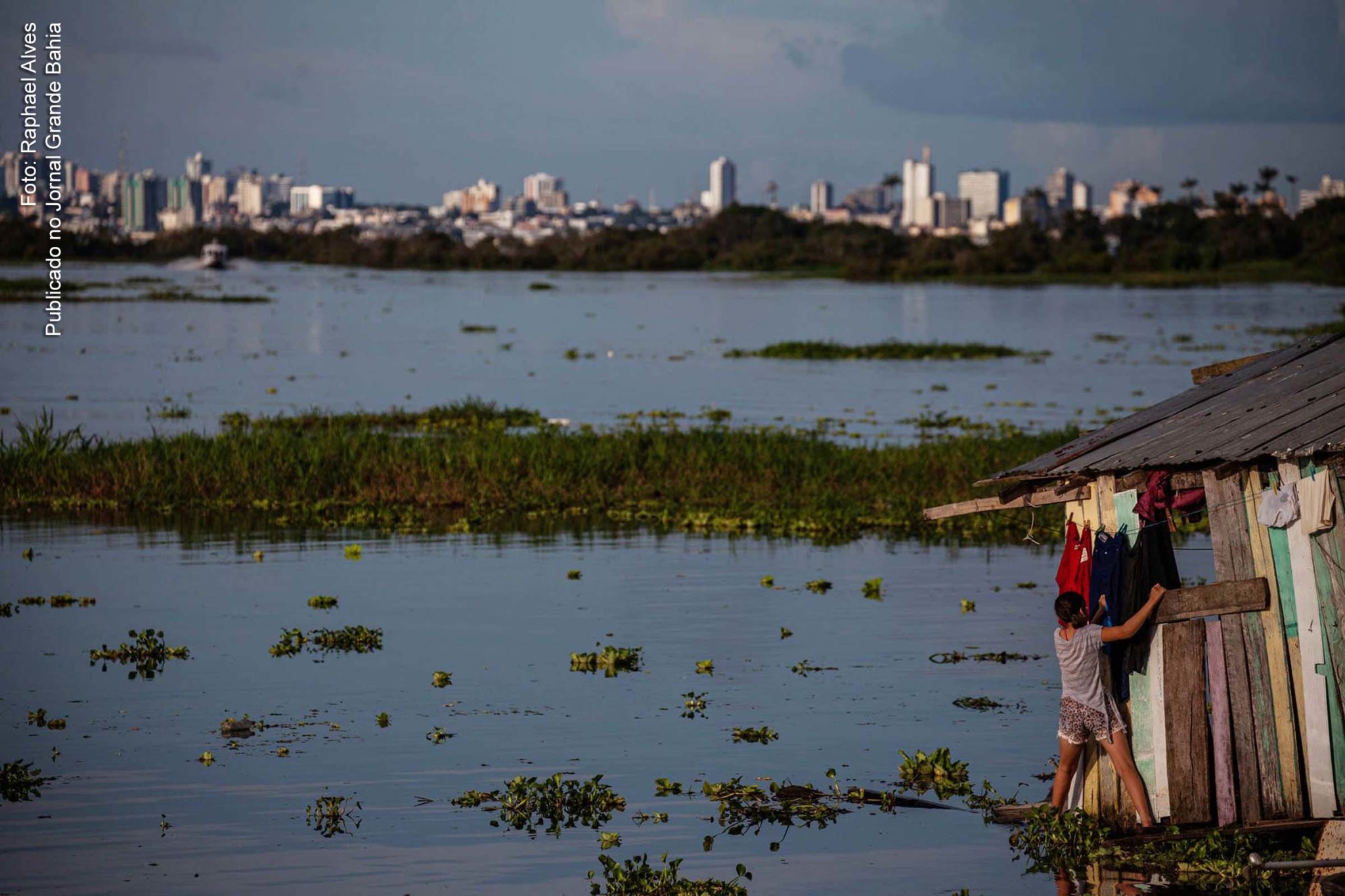 Brasileiros conseguem comprar cada dia menos com o que ganham e desde 1980. País despencou do 50º para o 85º lugar em ranking global de PIB per capita e agora, se reformas não forem feitas, década perdida pode virar meio século.