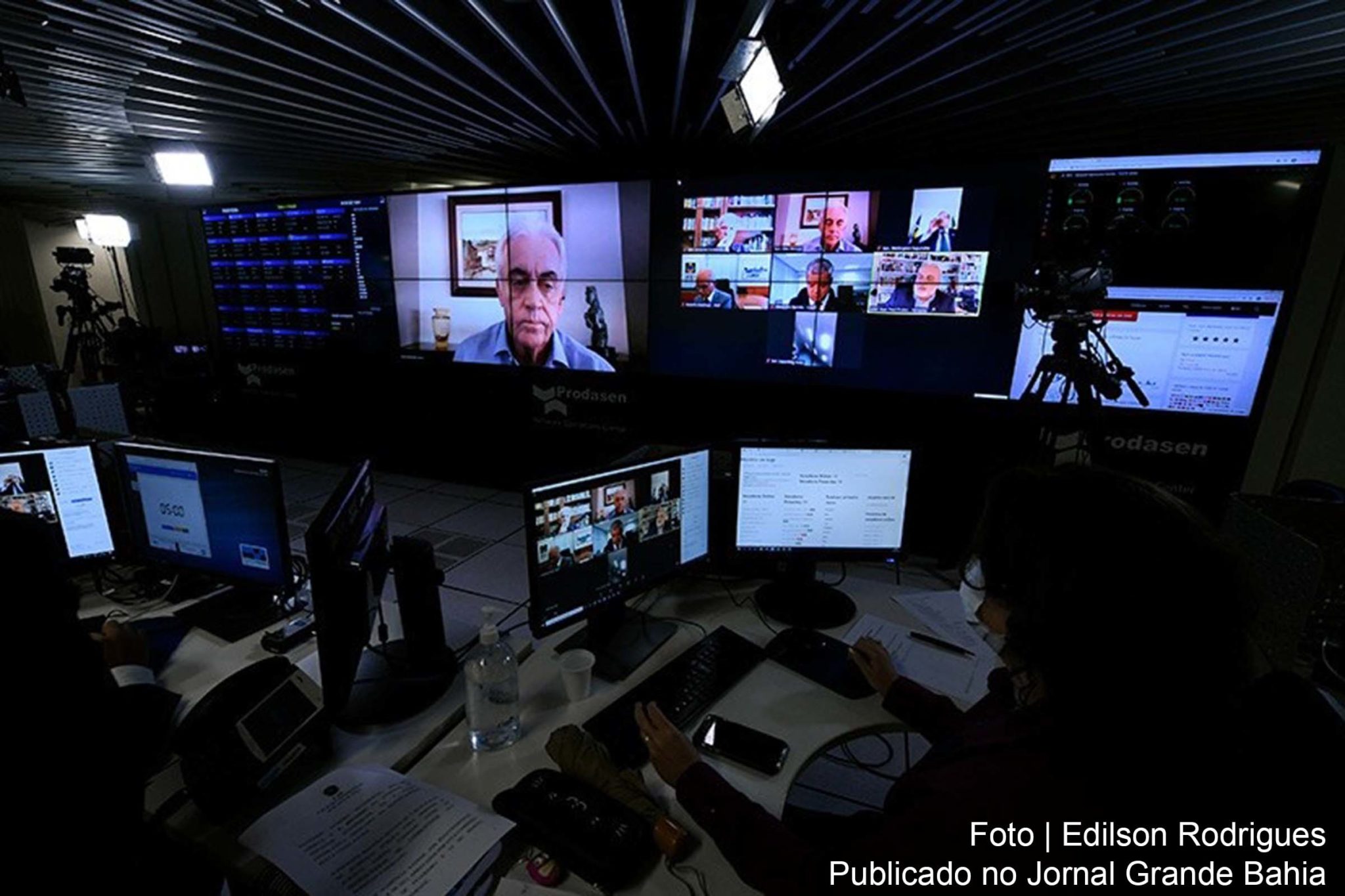 Em audiência pública, senadores integrantes da CAE debatem suposto cartel de distribuidoras de combustíveis.