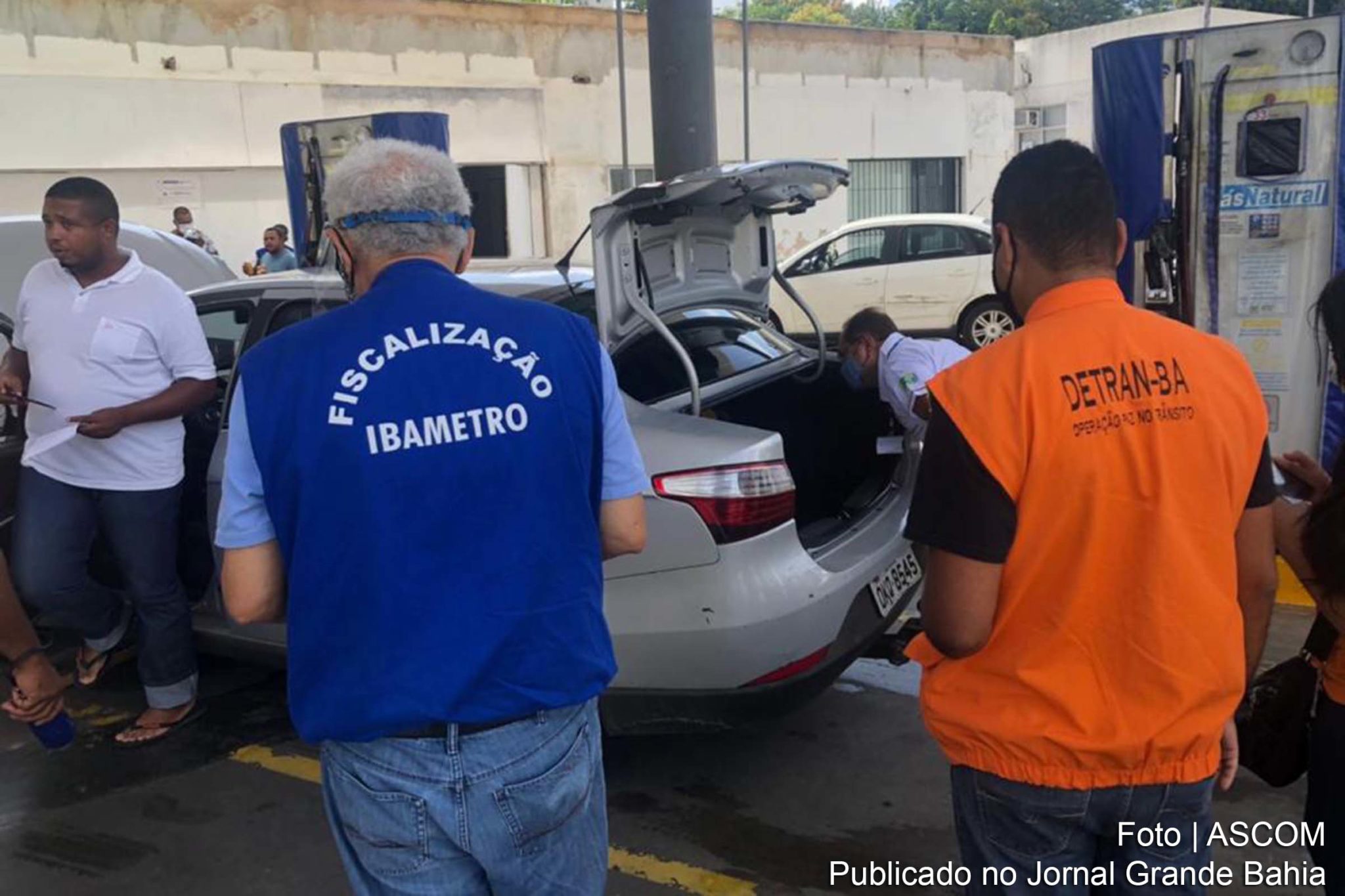 As operações acontecem em postos de combustíveis de Salvador. A instalação inadequada do kit pode gerar risco de explosão.