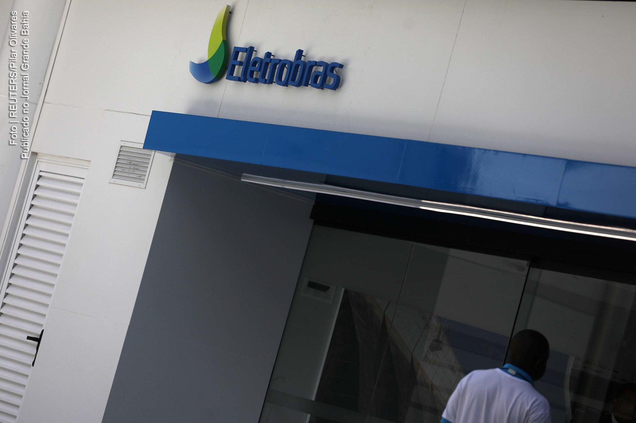 Governo Bolsonaro planeja privatizar em 2021 a Eletrobrás.