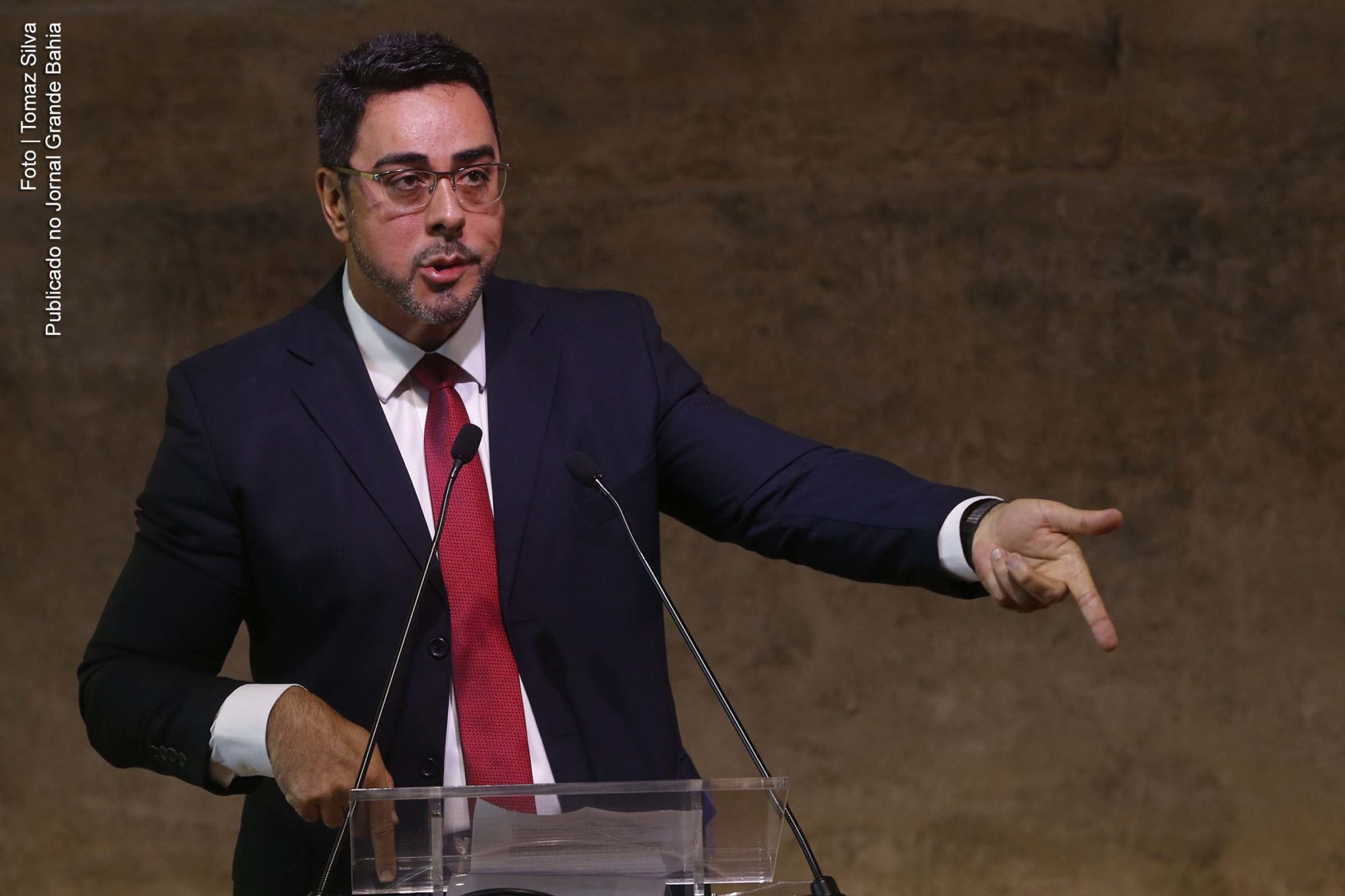 Juiz Marcelo Bretas atuou de forma incompetente e violou prerrogativas de advogados, em decisão do ministro do STF Gilmar Mendes.