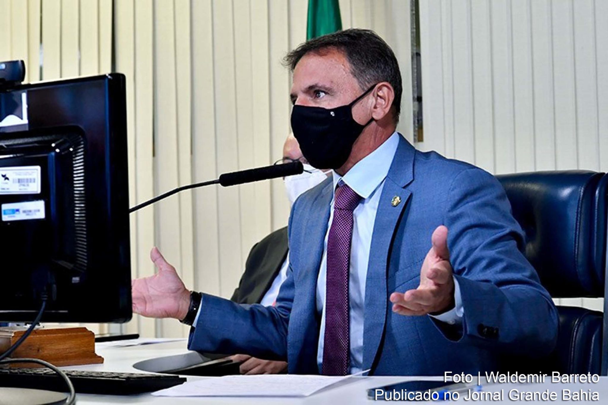 O senador Marcio Bittar (MDB-AC), relator-geral do Orçamento de 2021, na sessão em que foi aprovado o texto, já enviado à sanção presidencial.
