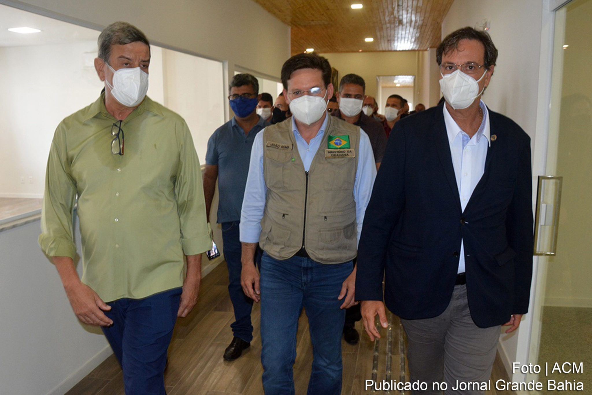 Acompanhados do prefeito Colbert Martins, ministros da Cidadania, João Roma e do Turismo, Gilson Machado Neto visitaram o complexo educacional que está sendo instalado no antigo Feira Tênis Clube.