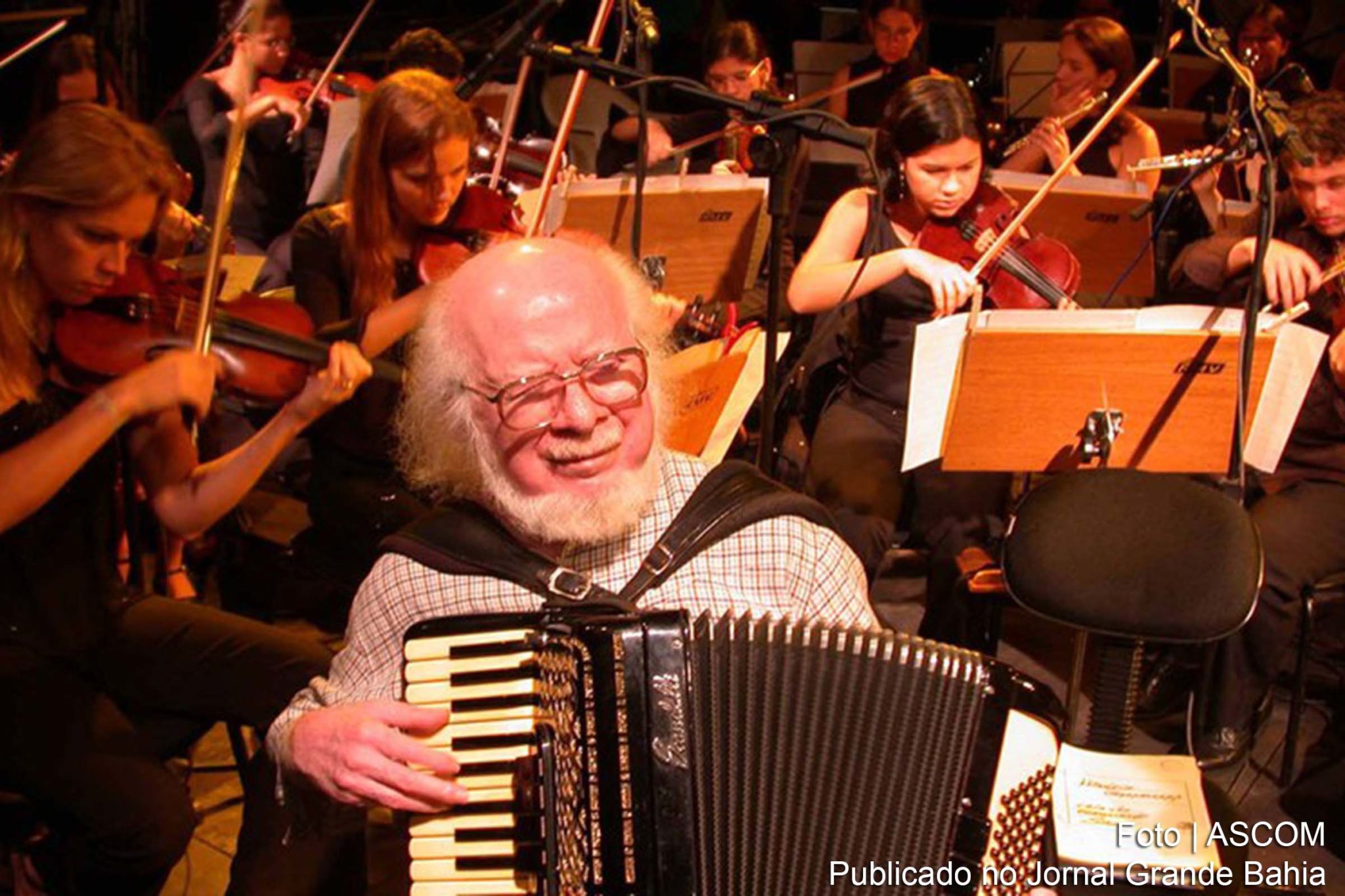Paraibano Severino Dias de Oliveira (Sivuca, Itabaiana, 26 de maio de 1930 - João Pessoa, 14 de dezembro de 2006) é um dos maiores ícones da música de sanfona do Brasil.