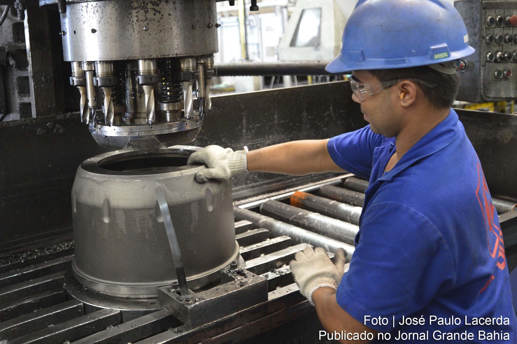 Atividade industrial do Brasil apresenta dados positivos.