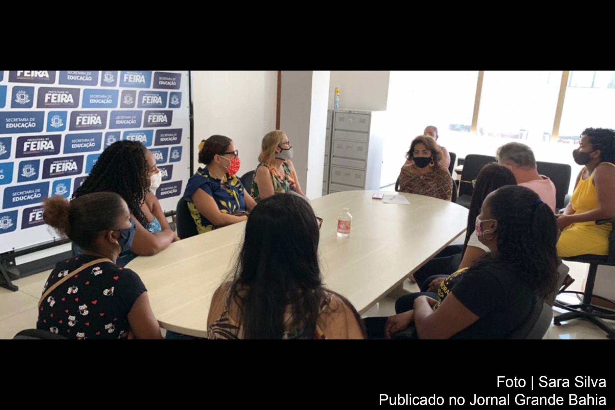 Objetivo do encontro, que aconteceu na SEDUC, foi esclarecer os representantes sobre o funcionamento da Escola Municipal Paula de Freitas, localizada na comunidade de Carro Quebrado.