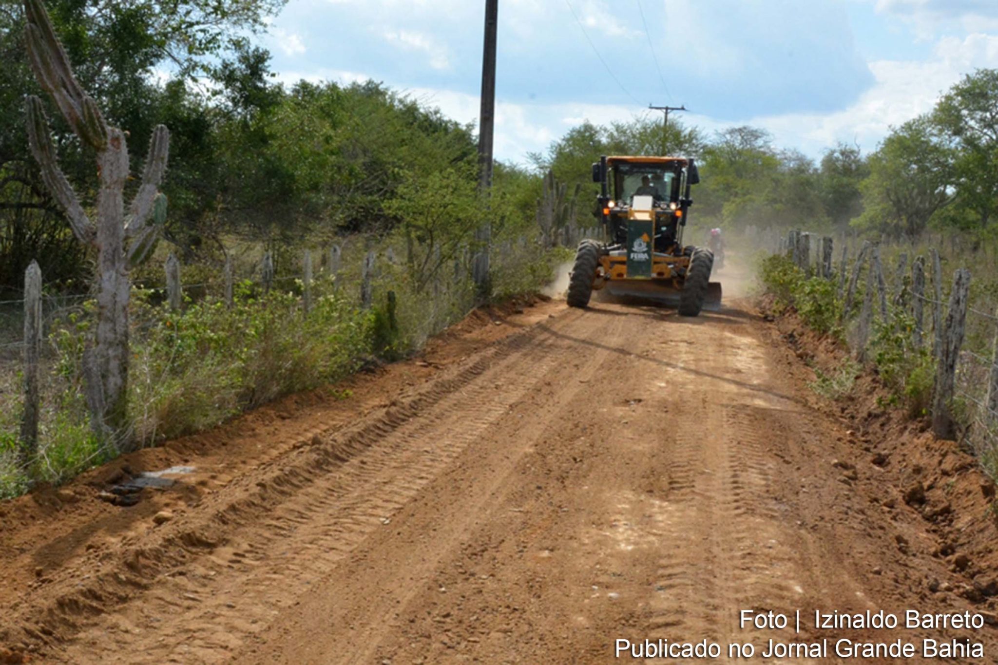 Equipes estão concentradas na avaliação das necessidades da zona rural, identificando pontos de erosão e alagamentos para executar serviços de drenagem, caso sejam necessários.