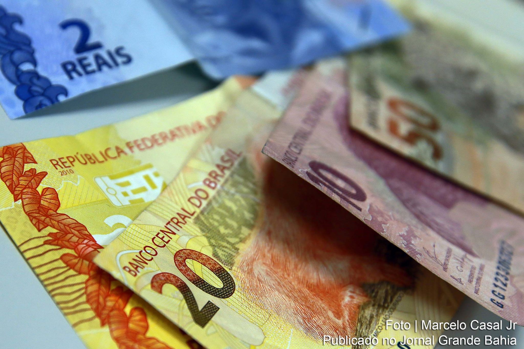 Tesouro revisa plano anual e prevê aumento menor na dívida pública do Brasil; Gestão do Governo Bolsonaro opera com elevado déficit fiscal