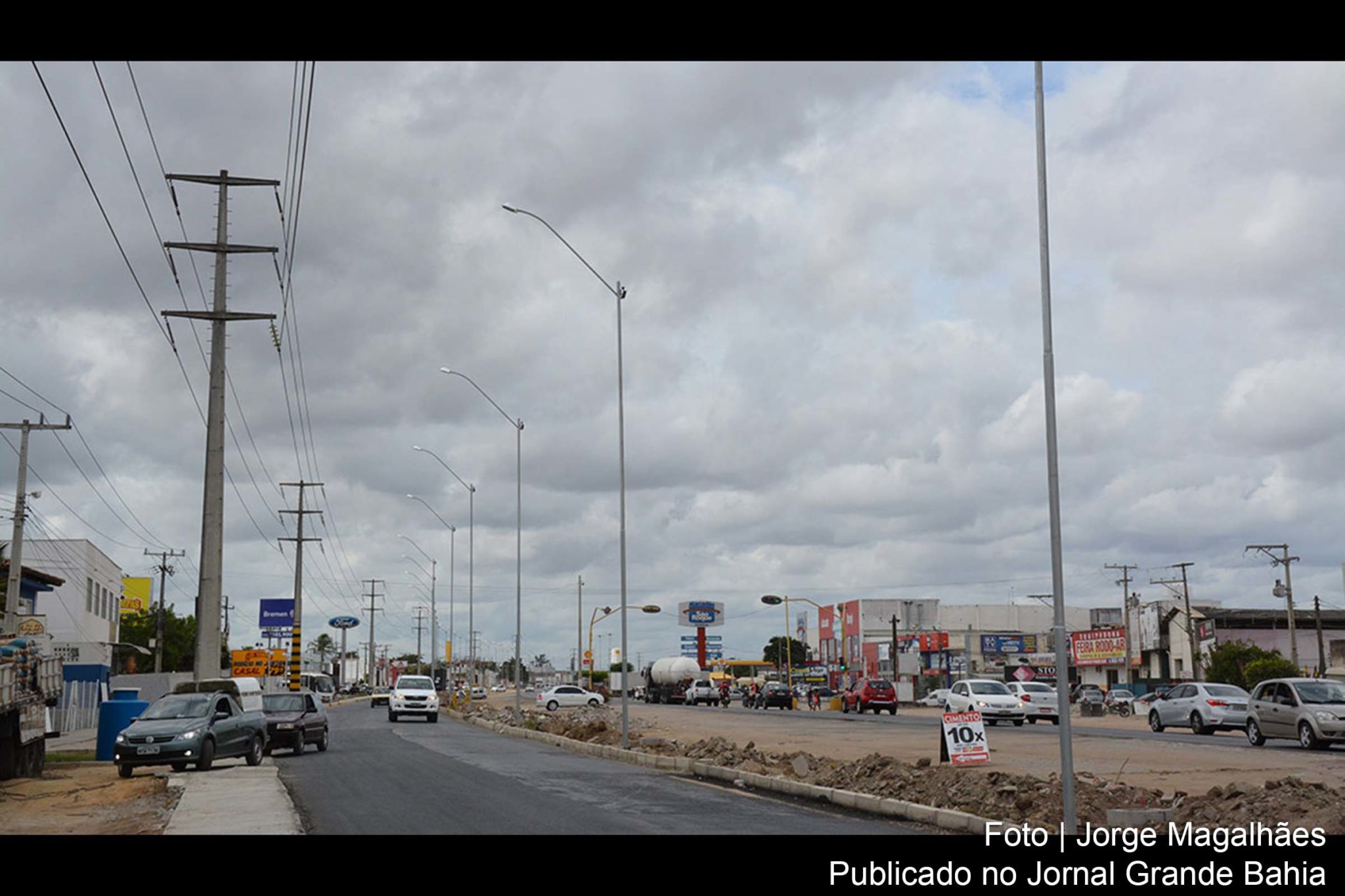Suspensão foi motivada por imprevistos com a contratação de caminhão guincho, pela empresa que realizaria os serviços de elevação das vigas, parte das obras de duplicação dos viadutos Wilson Falcão e Fransciso Pinto.