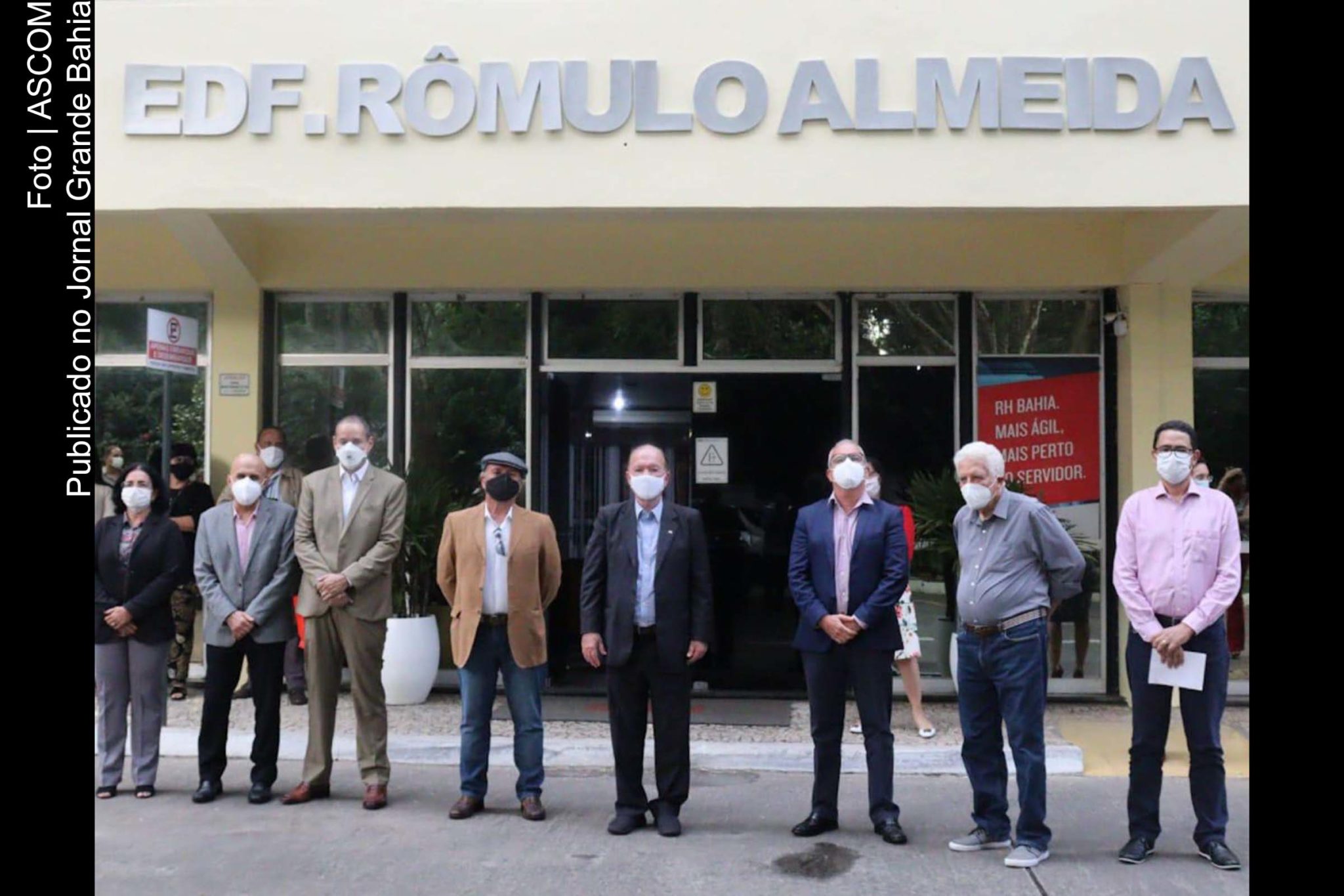 Vice-governador João Leão inaugurou a nova fachada do prédio da SDE, que homenageia o economista baiano Rômulo Almeida.