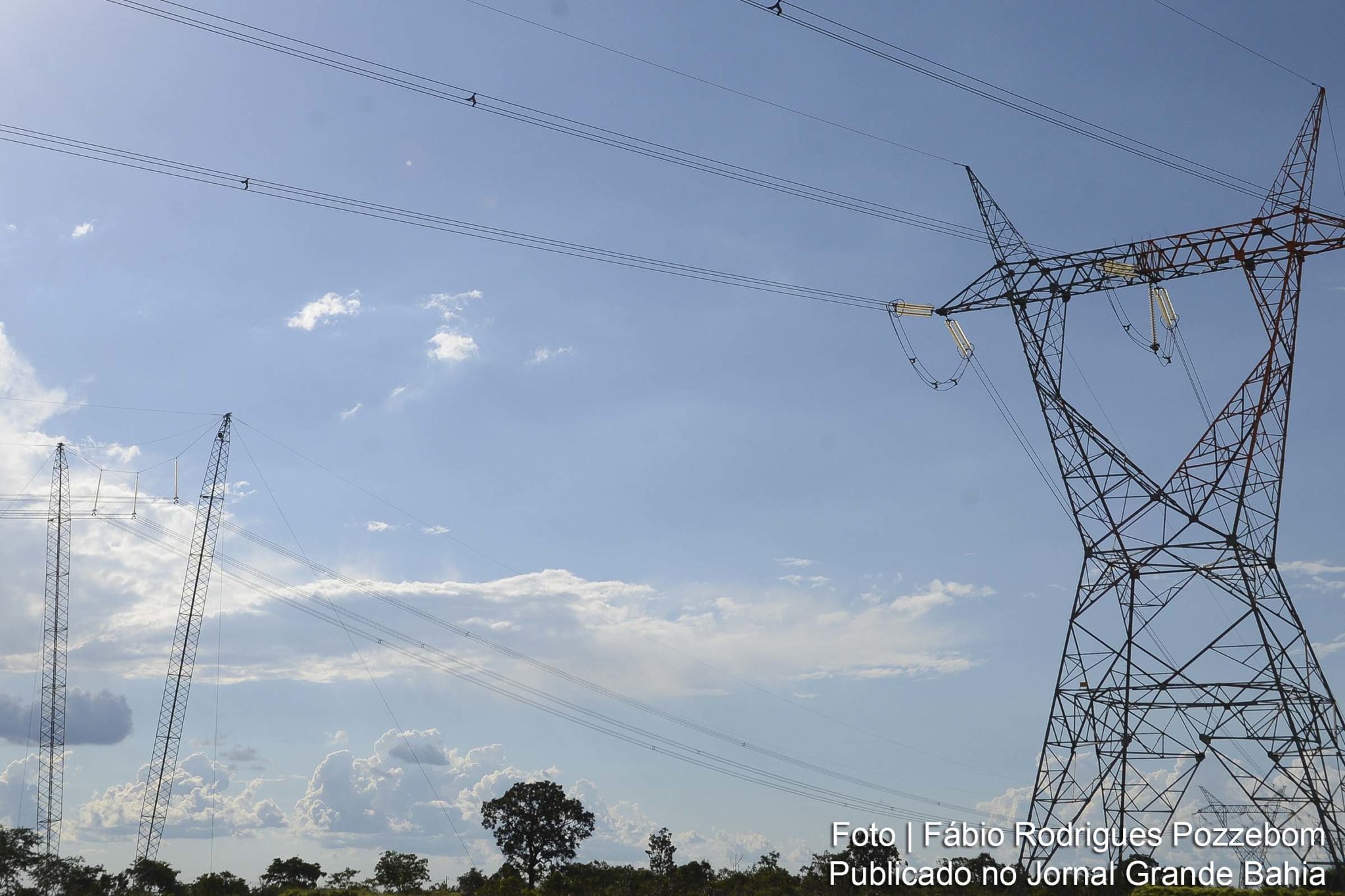 Aneel reajusta valor da bandeira tarifária vermelha 2.