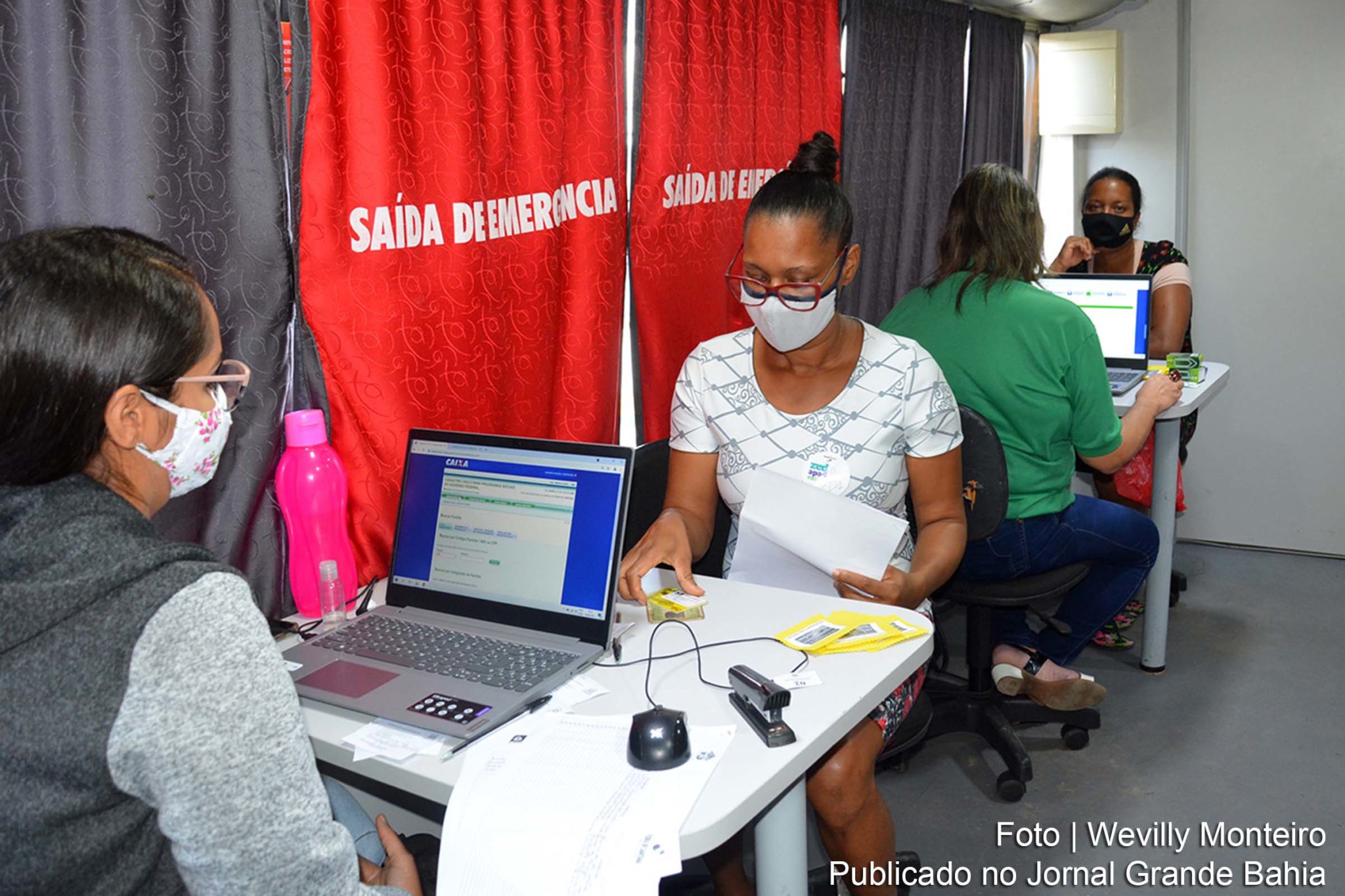 Iniciativa da Prefeitura, por meio da Secretaria Municipal de Desenvolvimento Social, o CRAS Itinerante busca garantir o acesso das famílias em situação de vulnerabilidade à rede socioassistencial, sobretudo nas regiões que não dispõem de Centro de Referência de Assistência Social (CRAS).