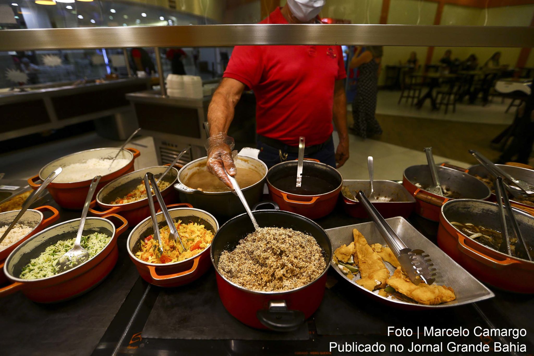 Crise leva ao fechamento de 40% dos restaurantes de comida a quilo do Brasil
