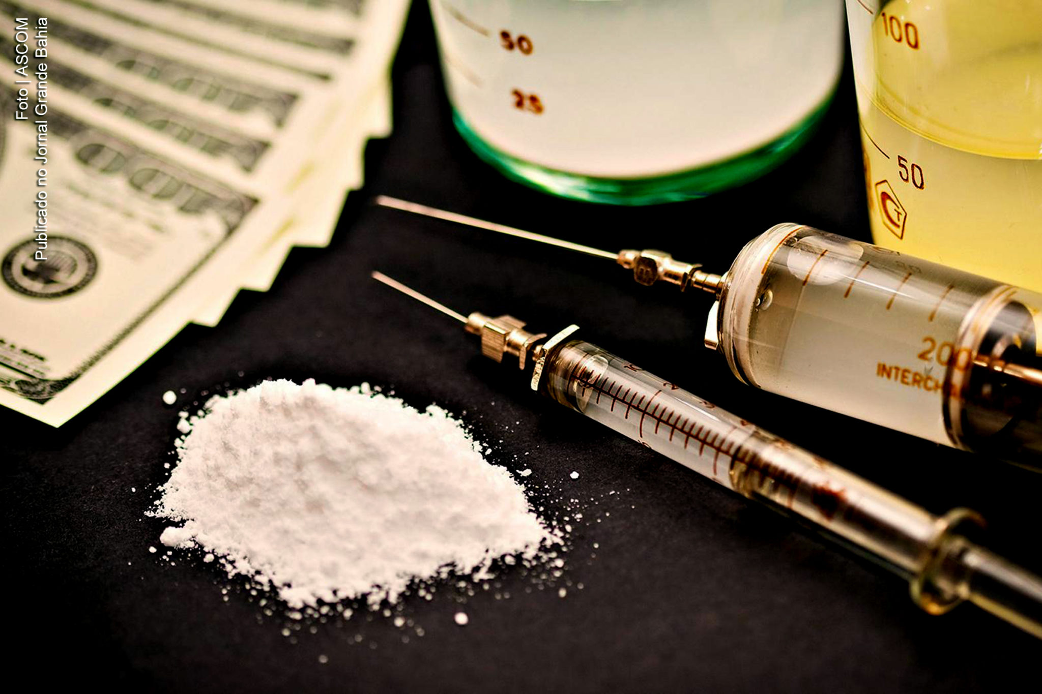 Drogas apreendidas pela polícia são incineradas.