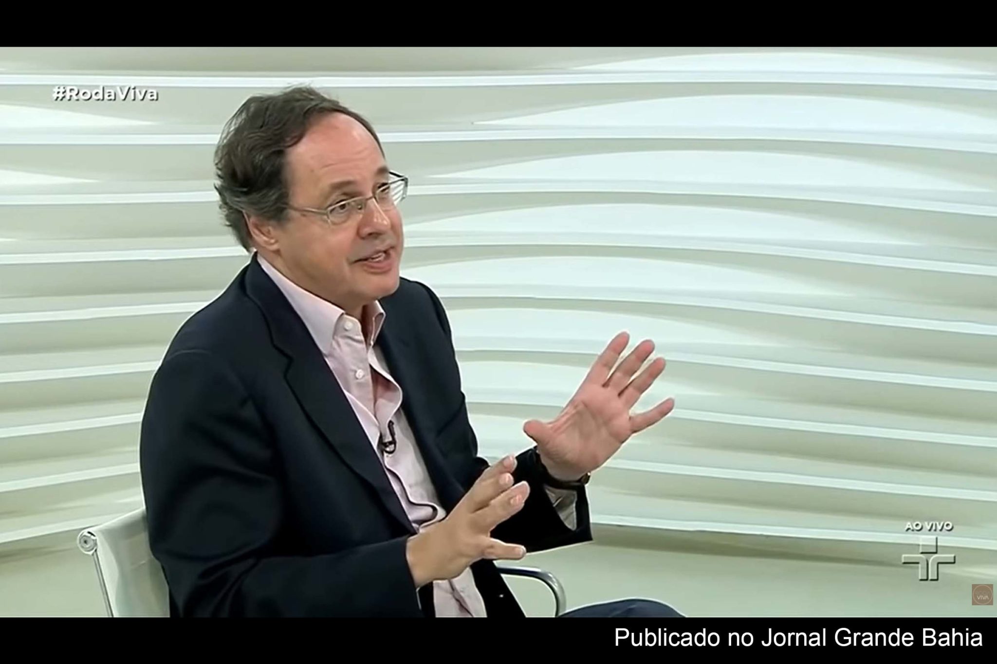 Jair Bolsonaro tem apelo que não pode ser subestimado para as Eleições 2022, diz pesquisador Eduardo Giannetti