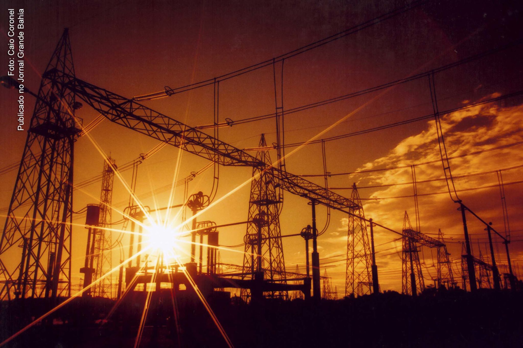 Eletrobras atua na geração, transmissão e distribuição de energia elétrica.