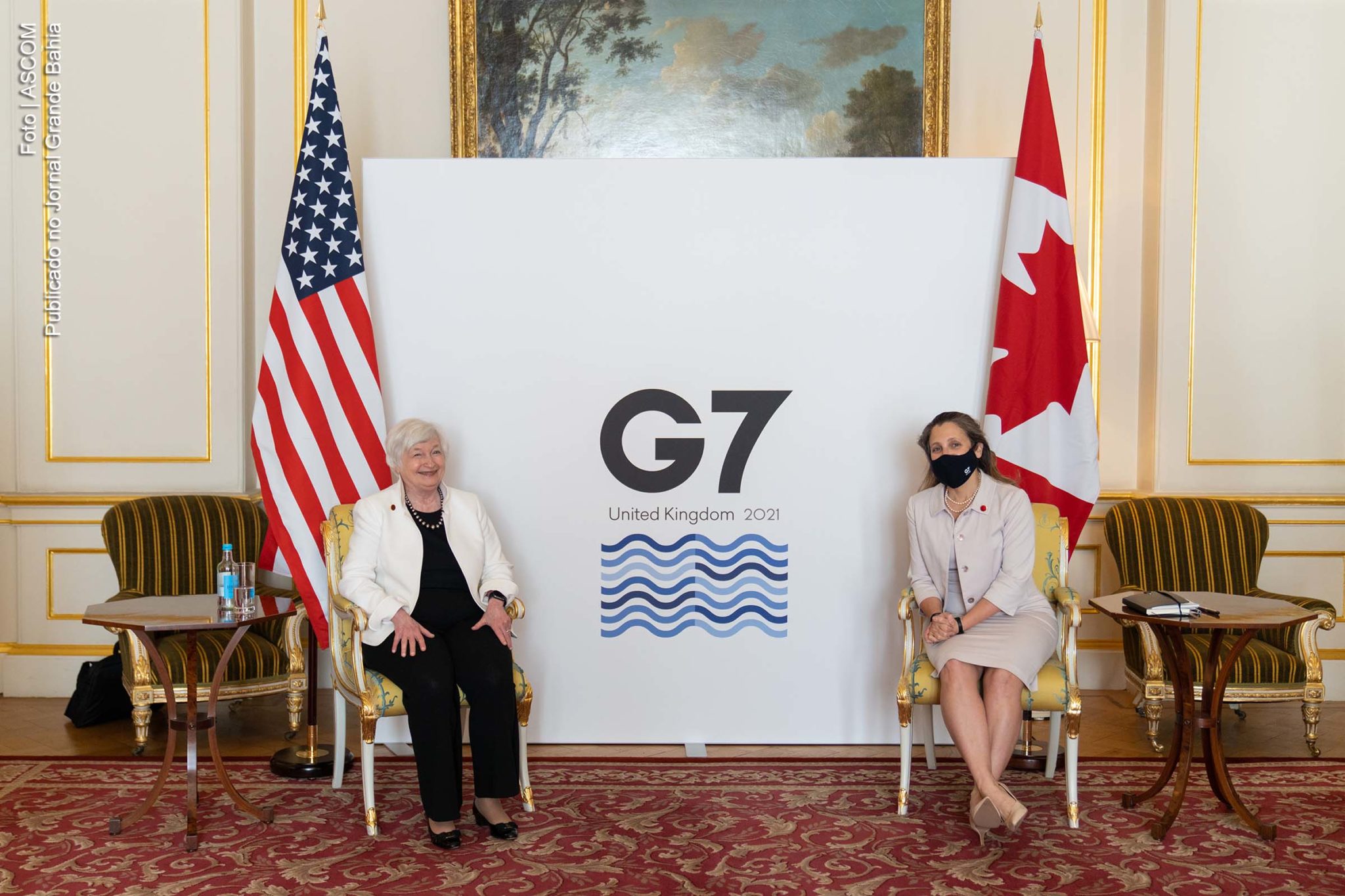 A secretária do Tesouro dos EUA, Janet Yellen, conversa com o presidente da zona do euro, o irlandês Paschal Donohoe, durante reunião do G7 em Londres.