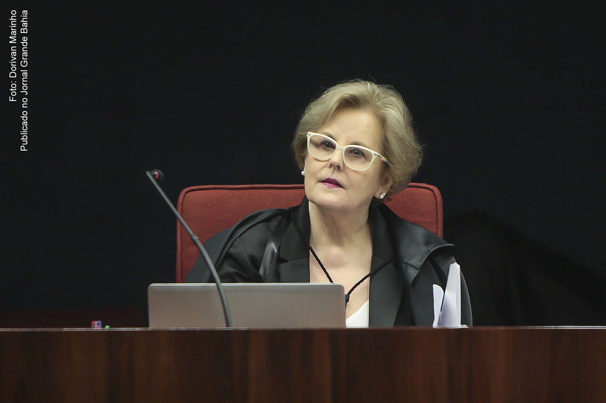 Ministra do STF Rosa Weber entende que o exercício da advocacia é incompatível com a magistratura e o Ministério Público.