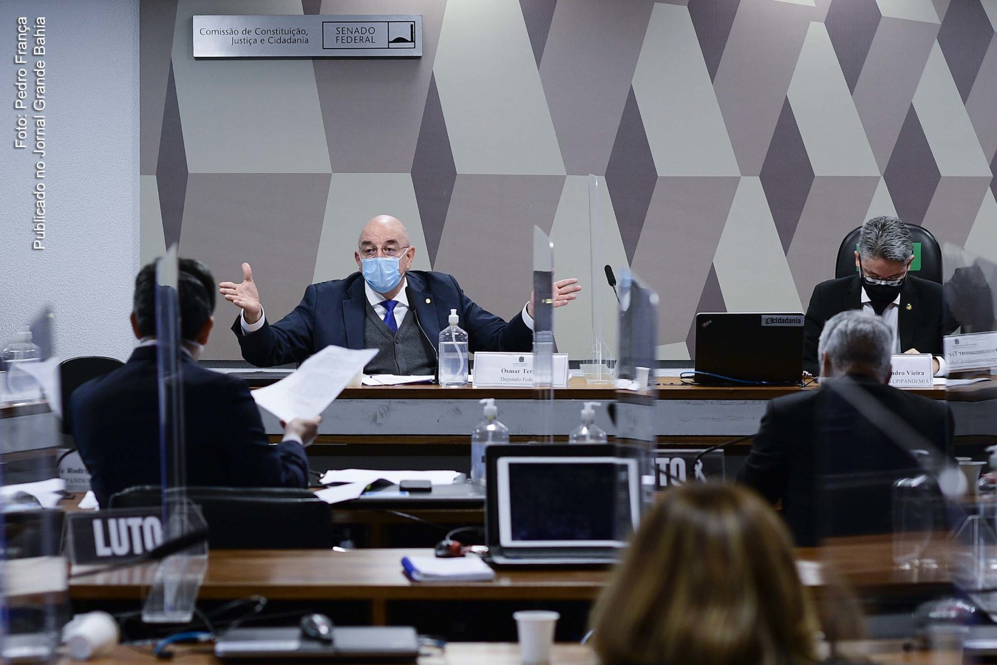 Negacionista e apoiador do bolsonarismo, o dublê de médico e deputado federal Osmar Terra (MDB-RS) prestou depoimento à CPI da Pandemia do Senado Federal.