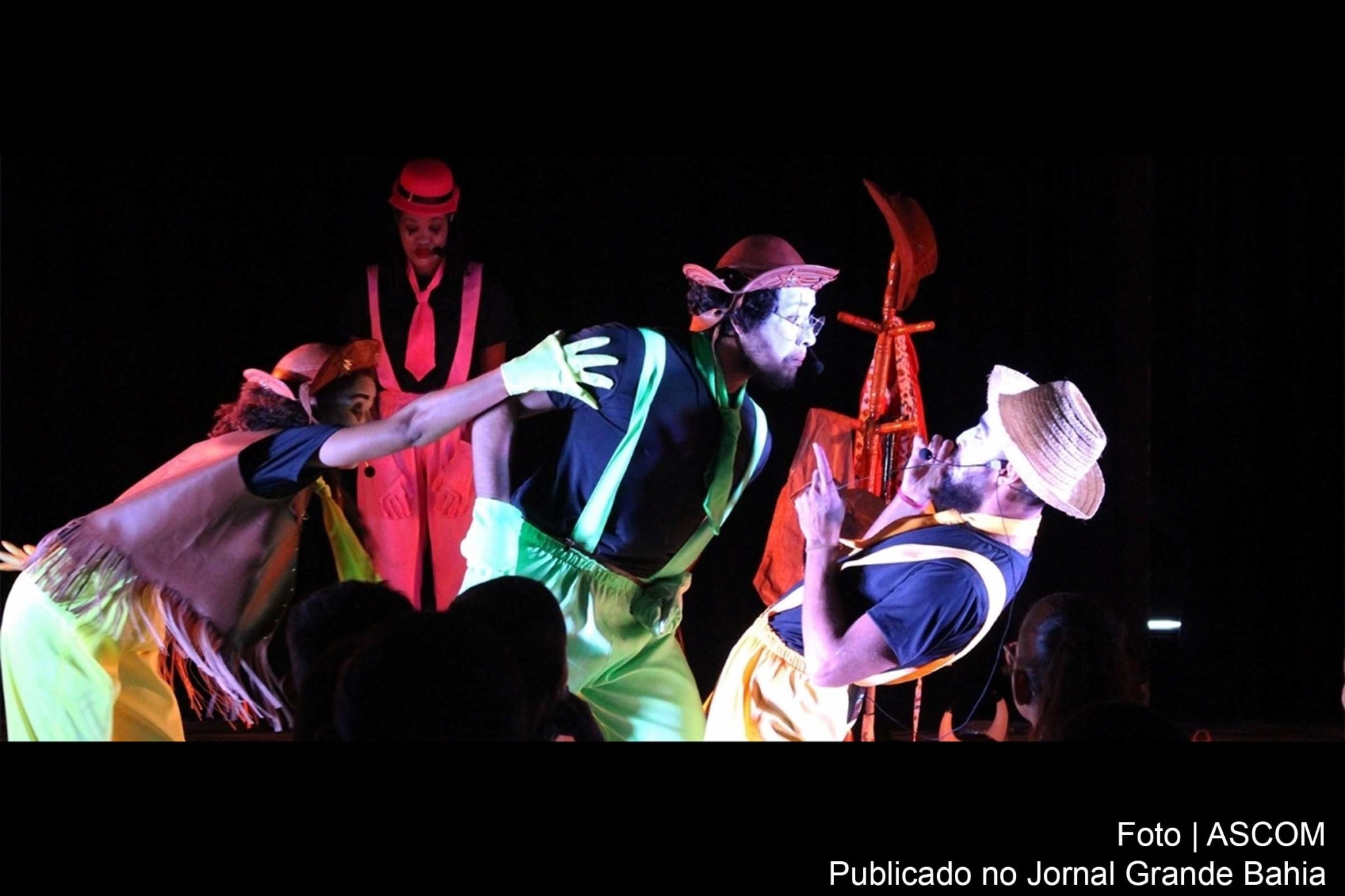 Programação conta com exposição de artes plásticas e apresentação de teatro. Tudo isso transmitido pelo canal oficial no YouTube.