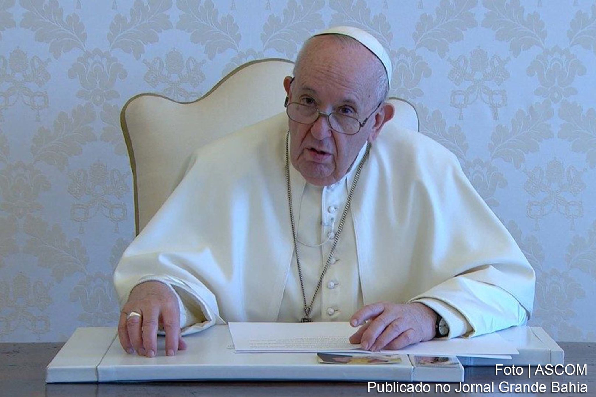 Papa Francisco diz que existe muitos desempregados no mundo e que economia global precisa de reforma urgente