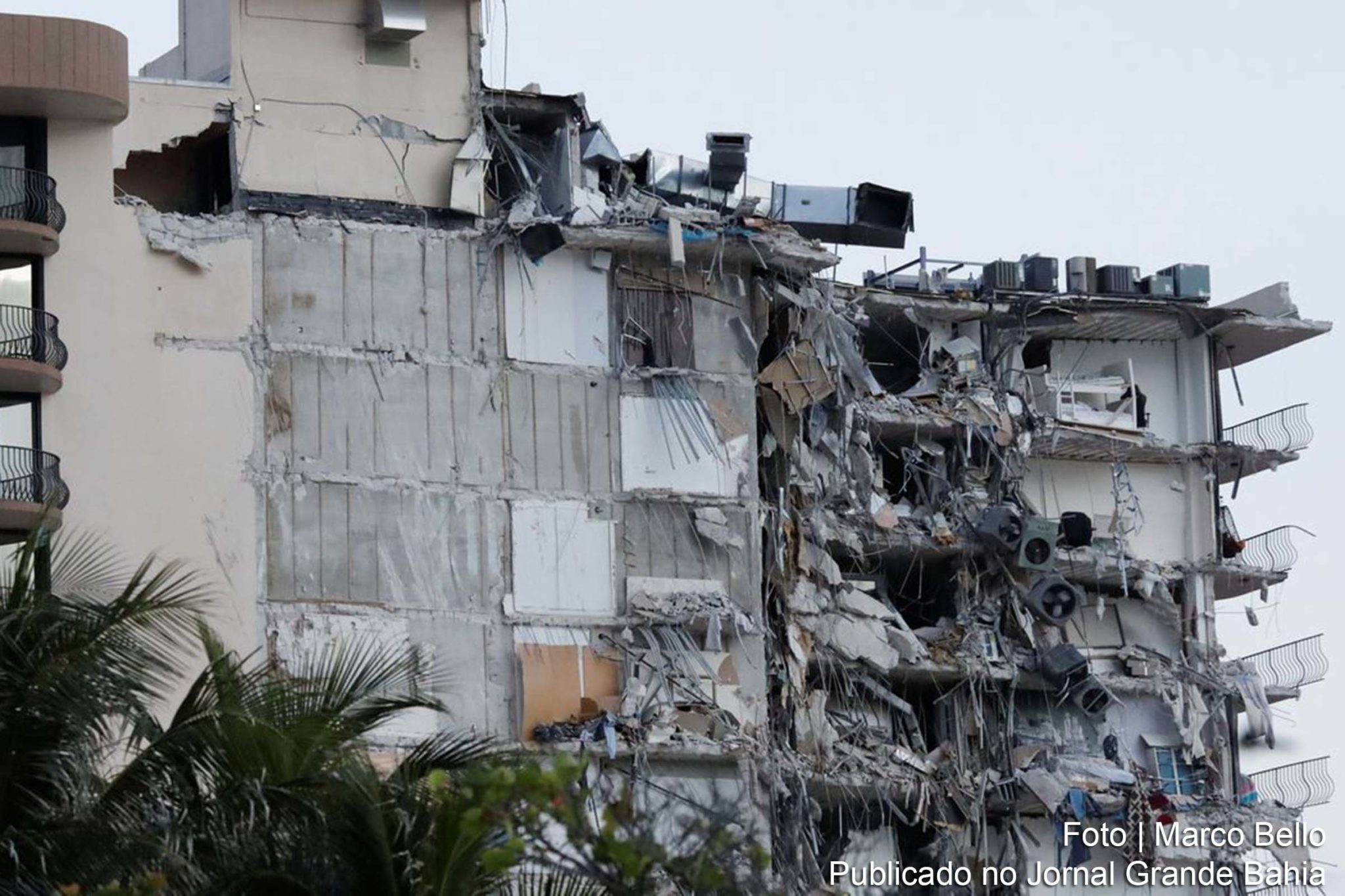 Autoridades prometem continuar procurando possíveis sobreviventes.