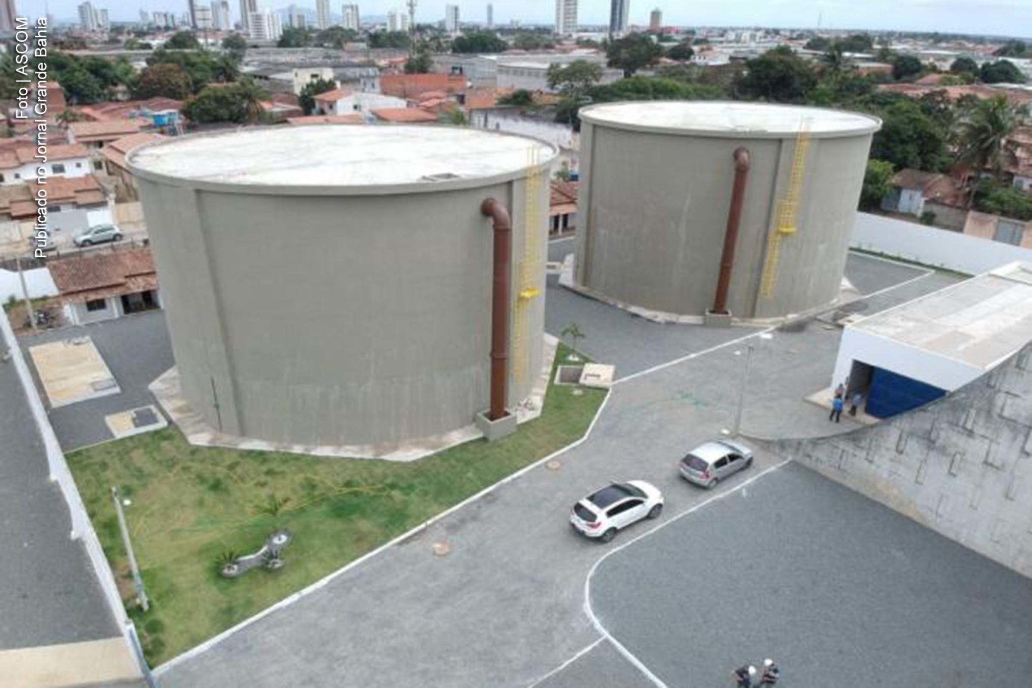 Vista das obras de implantação do setor leste do Sistema Integrado de Abastecimento de Água de Feira de Santana.