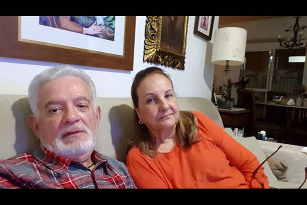 O CEO da Artour Turismo, Armando Sampaio capitaneando os negócios de viagens. Flash ao lado de sua esposa Ieda.