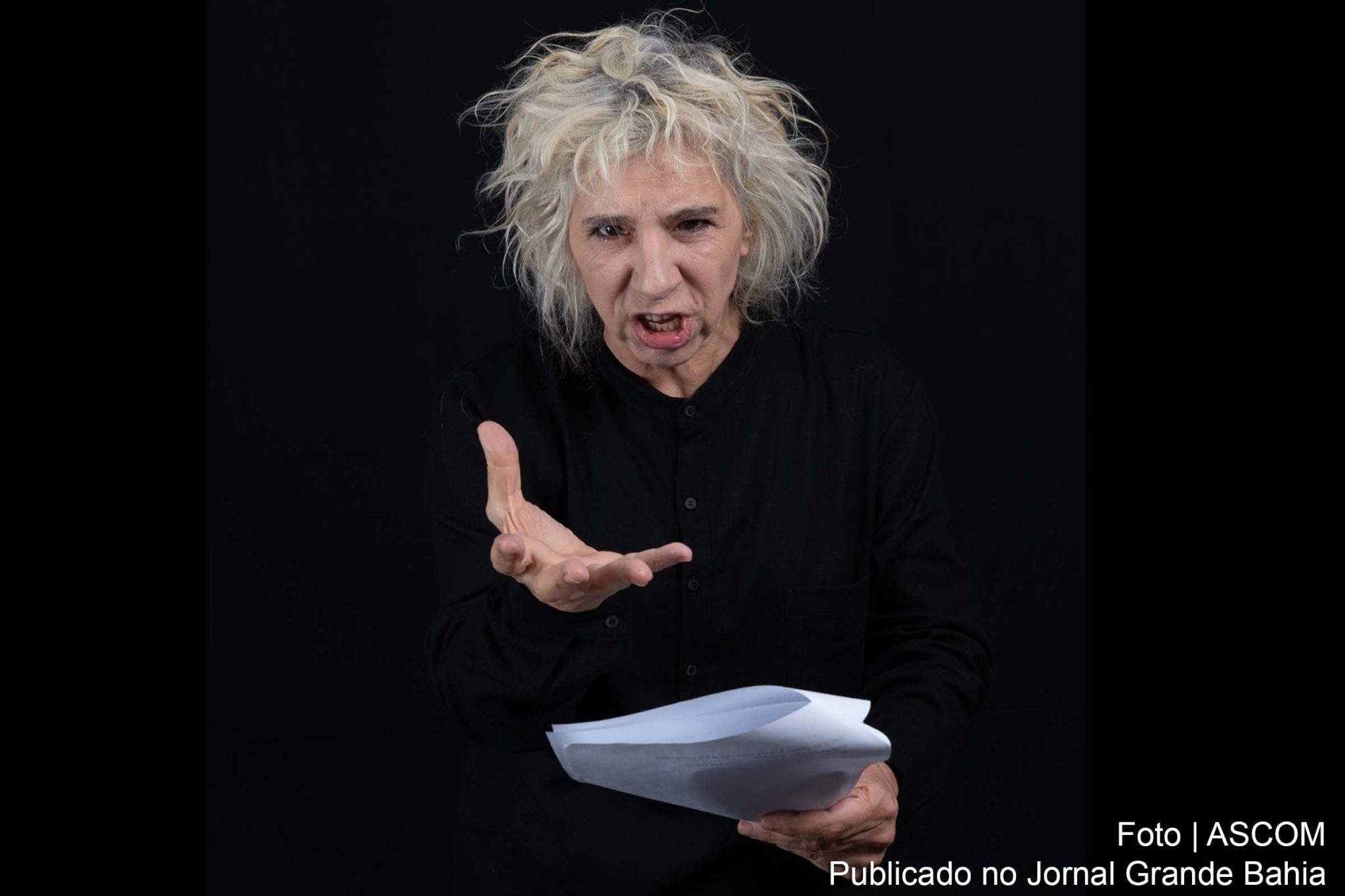 Coletânea 'Palavras Arregrais' é baseado no trabalho de Denise Stoklos.