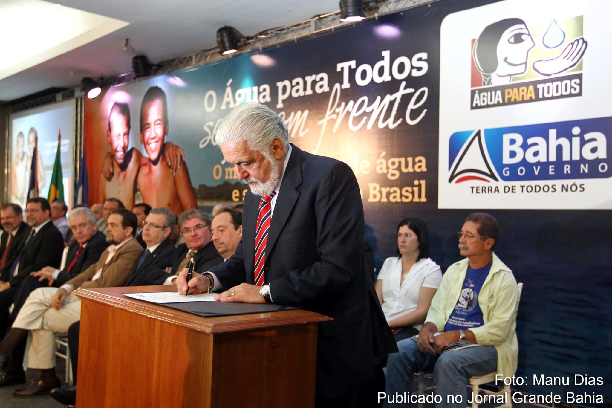 Programa do Governo Jaques Wagner, ‘Água para Todos’ beneficiou 4,5 milhões de baianos e foi incorporado pelo Governo Federal