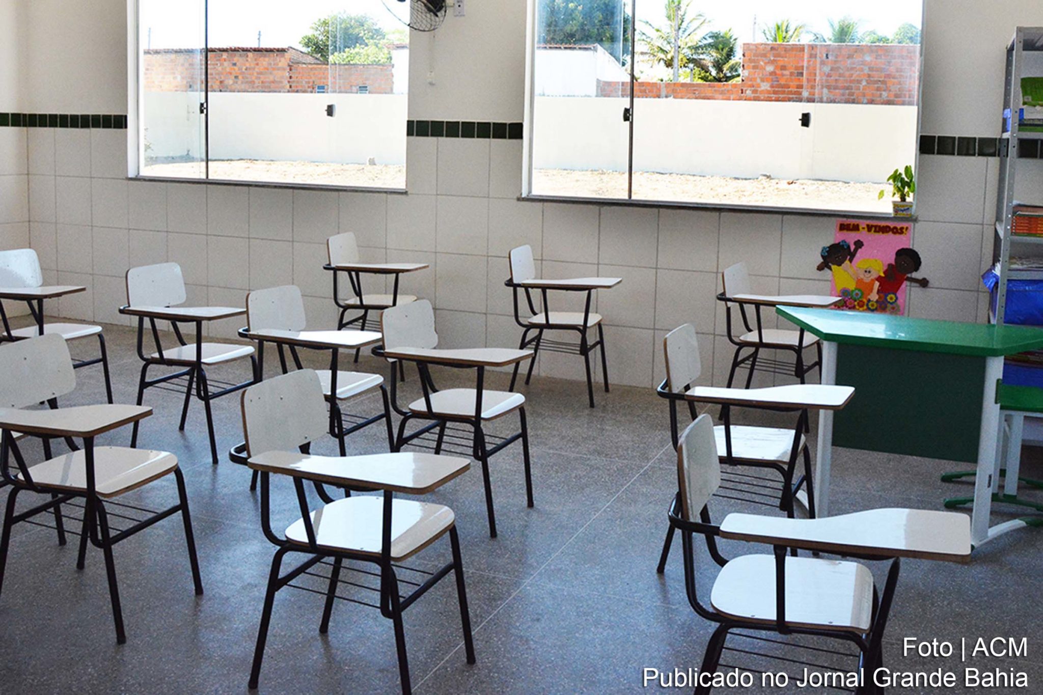 O prefeito Colbert Martins autorizou o reinício das atividades letivas em formato híbrido, a partir de 19 de julho de 2021.