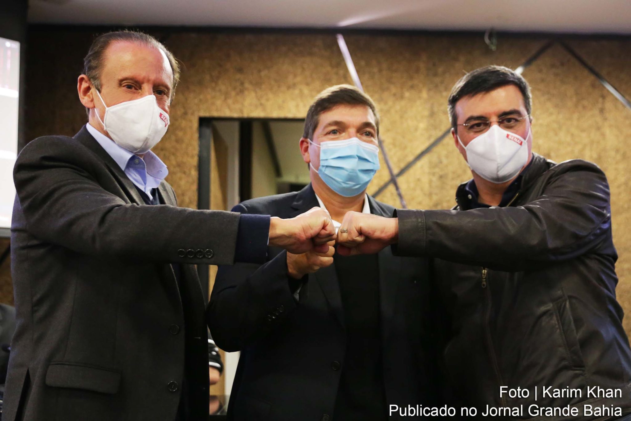 Paulo Skaf, Josué Gomes da Silva, Rafael Cervone comemoram resultado da eleição para presidência da Fiesp.
