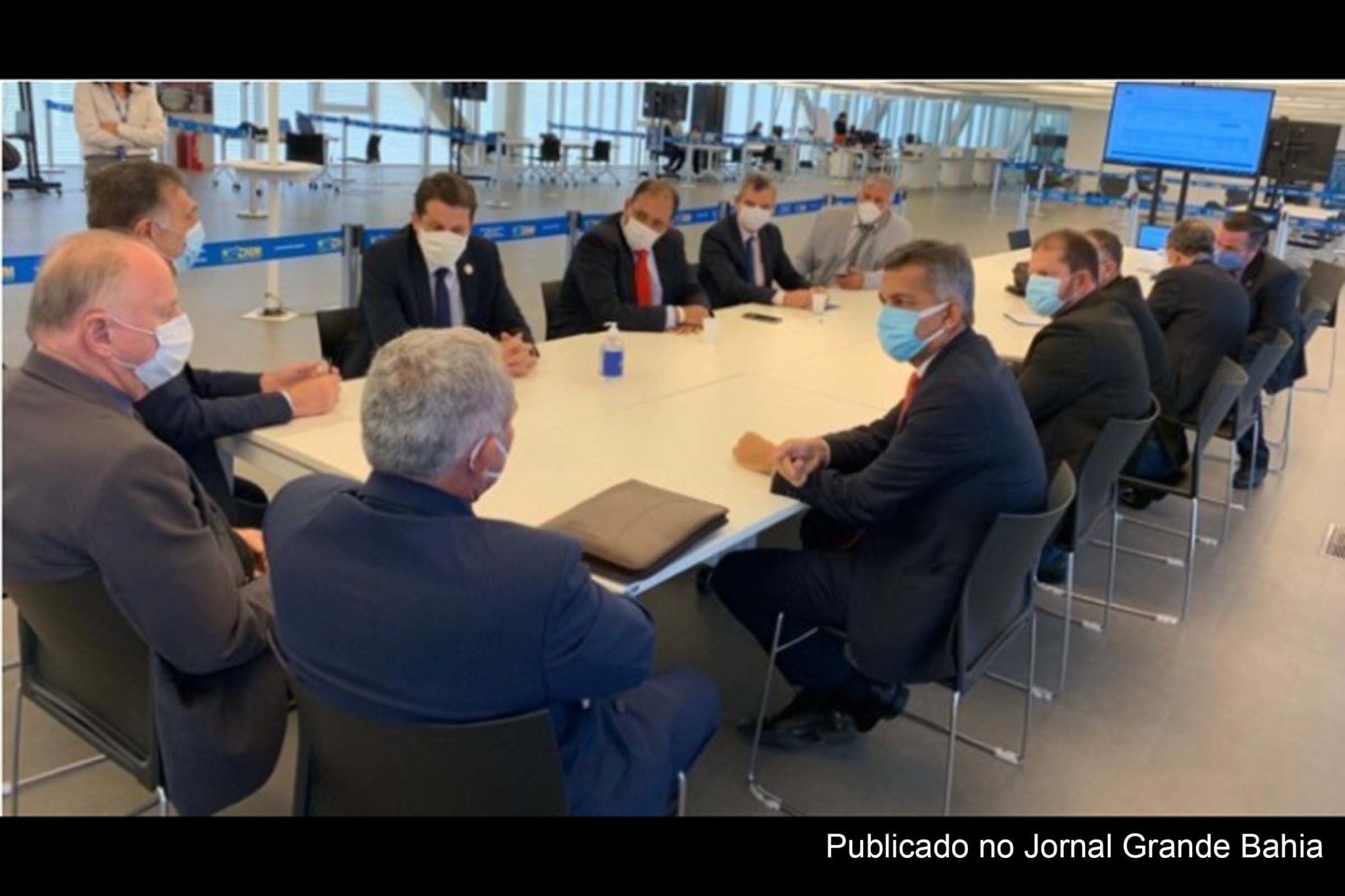 Paulo Ziulkooski, presidente da CNM, recebeu comissão de prefeitos da Bahia.