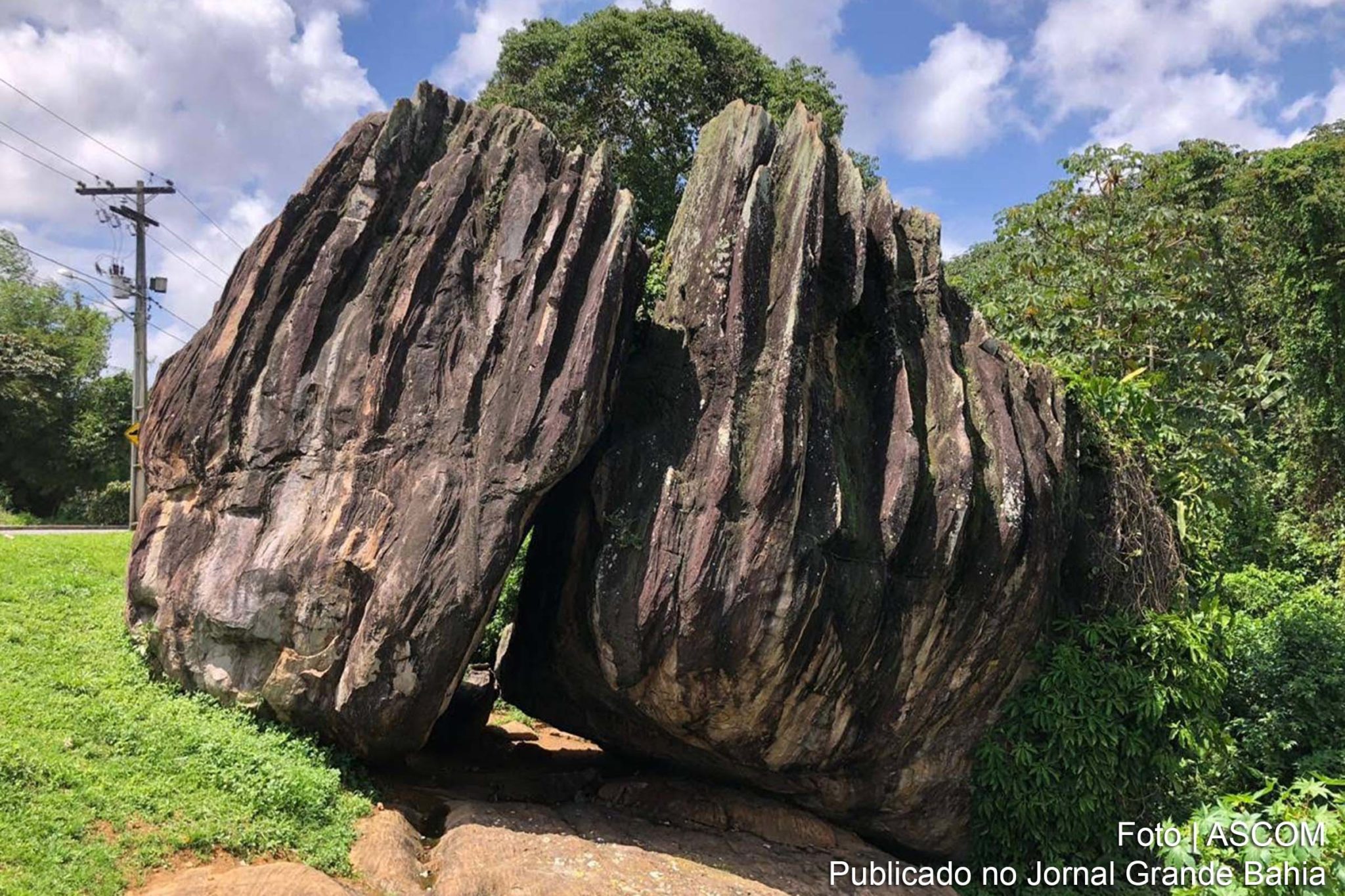 Também está sendo planejado um casamento coletivo e gratuito, fruto de parceria entre o Cartório de Cajazeiras, a plataforma digital Pedra de Xango.