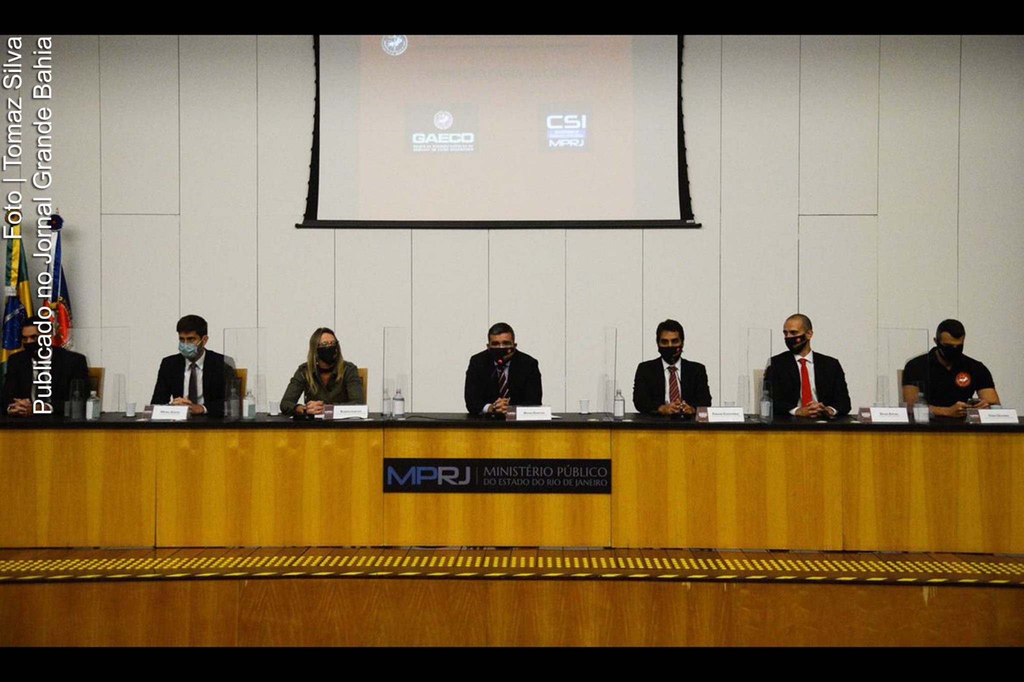 A Operação Carta de Corso foi deflagrada nas primeiras horas da manhã, para cumprir oito mandados de prisão preventiva e 19 de busca e apreensão.